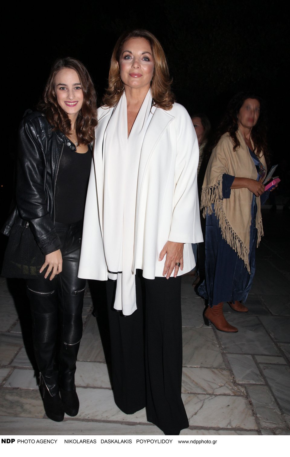 Νέο λουκ για τη Νατάσα Παζαΐτη-Καραμανλή -Με πορτοκαλί μαλλί [εικόνες] | iefimerida.gr 4