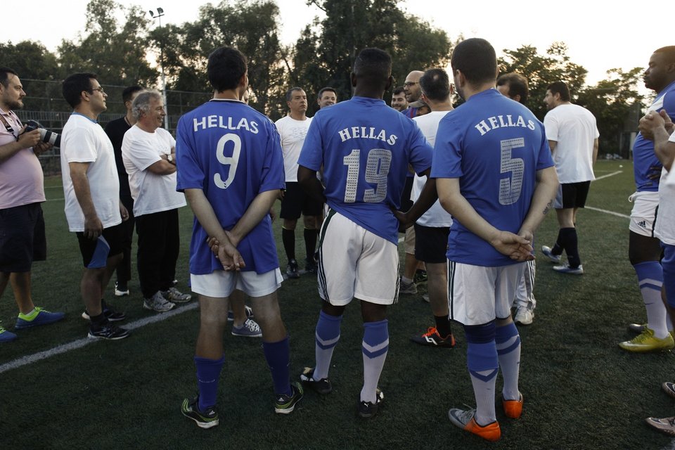 Ο Σταύρος έπαιξε μπάλα με την Εθνική Αστέγων -Ποιος νίκησε [εικόνες-βίντεο] | iefimerida.gr 4