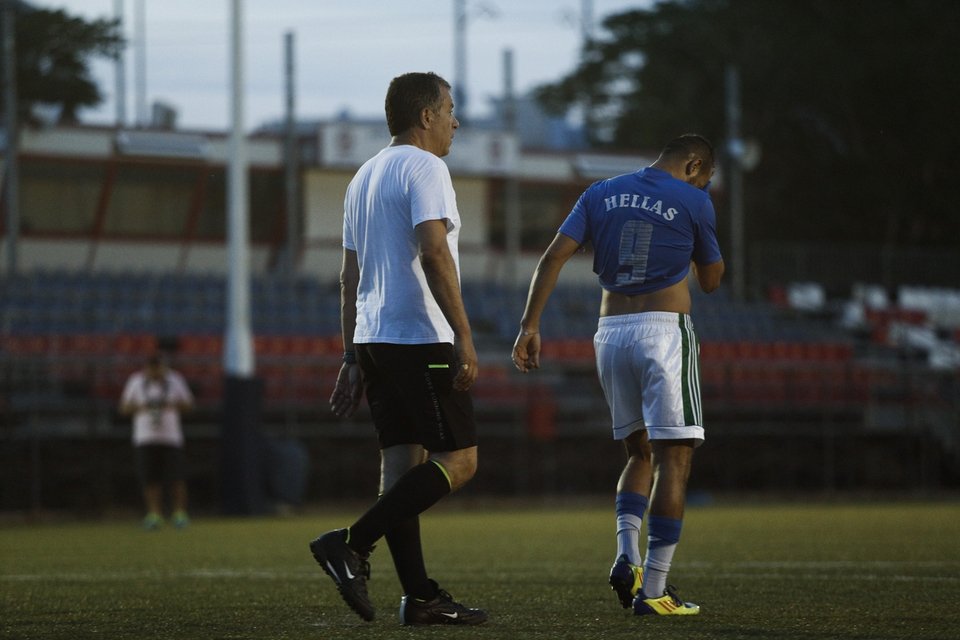 Ο Σταύρος έπαιξε μπάλα με την Εθνική Αστέγων -Ποιος νίκησε [εικόνες-βίντεο] | iefimerida.gr 1