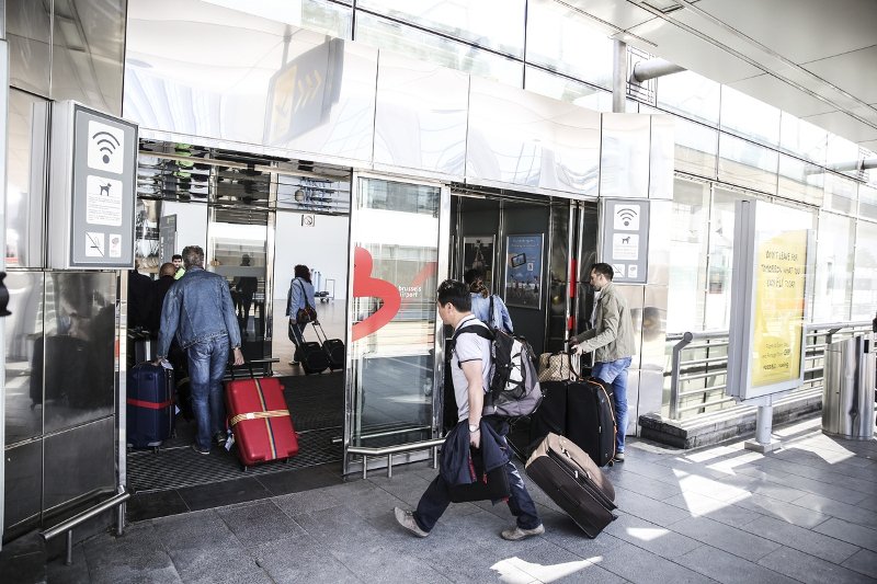 Ανοιξε ξανά το αεροδρόμιο του Ζάβεντεμ -Ενάμιση μήνα μετά την τραγωδία [εικόνες] | iefimerida.gr 0