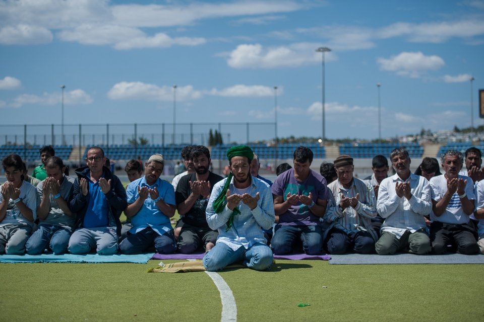 Οι μετανάστες γιορτάζουν το Ραμαζάνι στο Ελληνικό [εικόνες] | iefimerida.gr 6