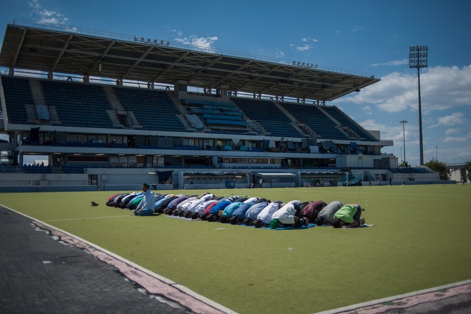 Οι μετανάστες γιορτάζουν το Ραμαζάνι στο Ελληνικό [εικόνες] | iefimerida.gr 8