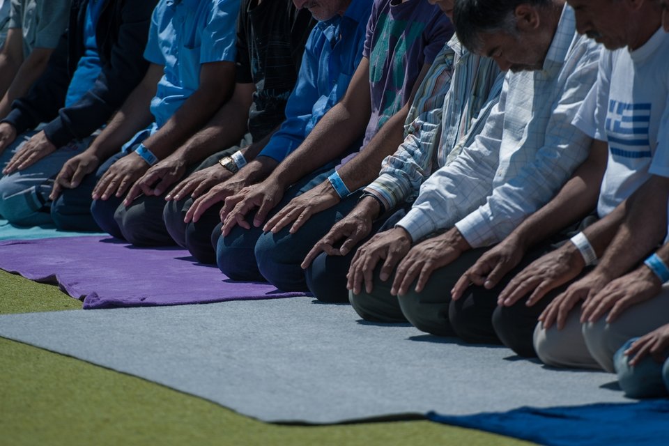 Οι μετανάστες γιορτάζουν το Ραμαζάνι στο Ελληνικό [εικόνες] | iefimerida.gr 11