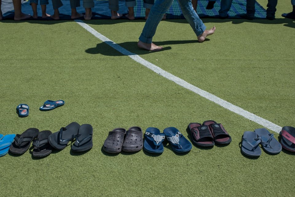 Οι μετανάστες γιορτάζουν το Ραμαζάνι στο Ελληνικό [εικόνες] | iefimerida.gr 1