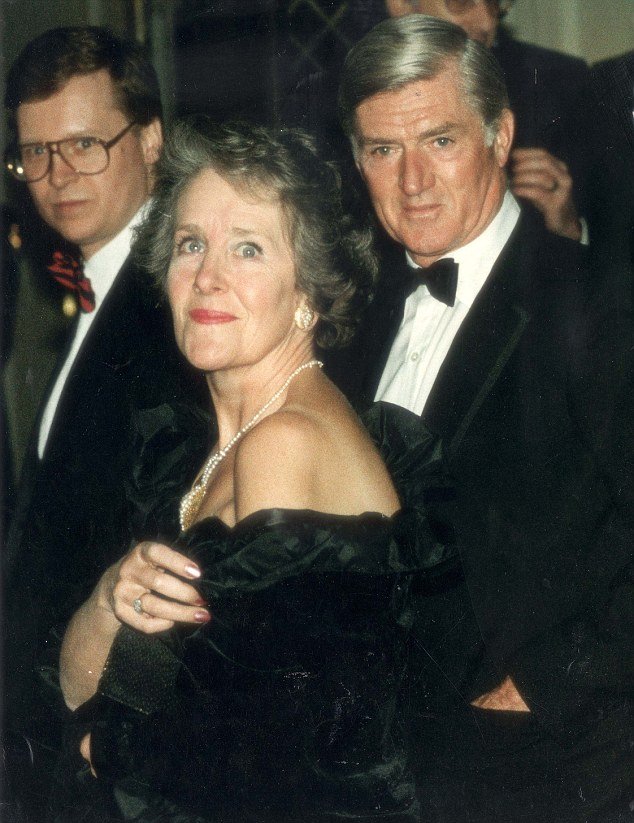 Vintage ιστορίες: Το ερωτικό σκάνδαλο του «χρυσού αγοριού» της Θάτσερ που συντάραξε τη Βρετανία [εικόνες] | iefimerida.gr 4