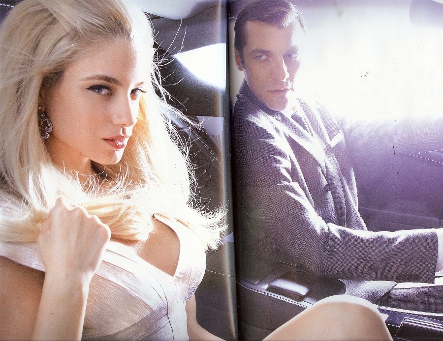 Δούκισσα Νομικού και Αγγελίνα Ματαλιωτάκη κυλιούνται στο κρεβάτι του Μποντ [εικόνες]  | iefimerida.gr 1