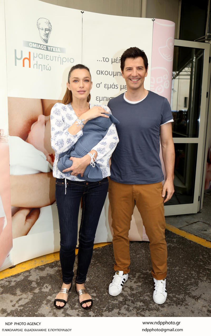 Τετραπλή ευτυχία: Σάκης Ρουβάς-Κάτια Ζυγούλη βγήκαν από το μαιευτήριο με το 4ο παιδί τους [εικόνες] | iefimerida.gr 1