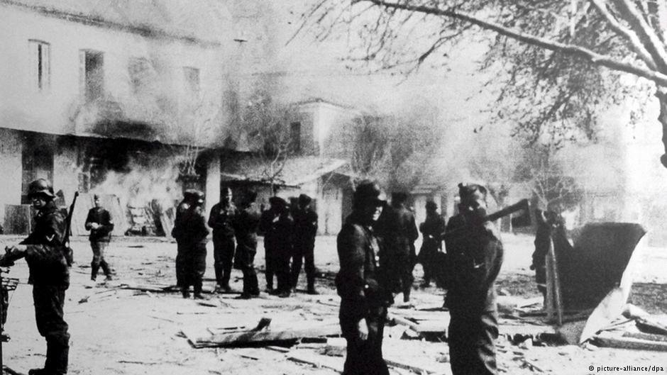 Spiegel: Ο Τσίπρας δεν πήγε τυχαία στο Σκοπευτήριο -Στο προσκήνιο ξανά οι πολεμικές αποζημιώσεις | iefimerida.gr 0