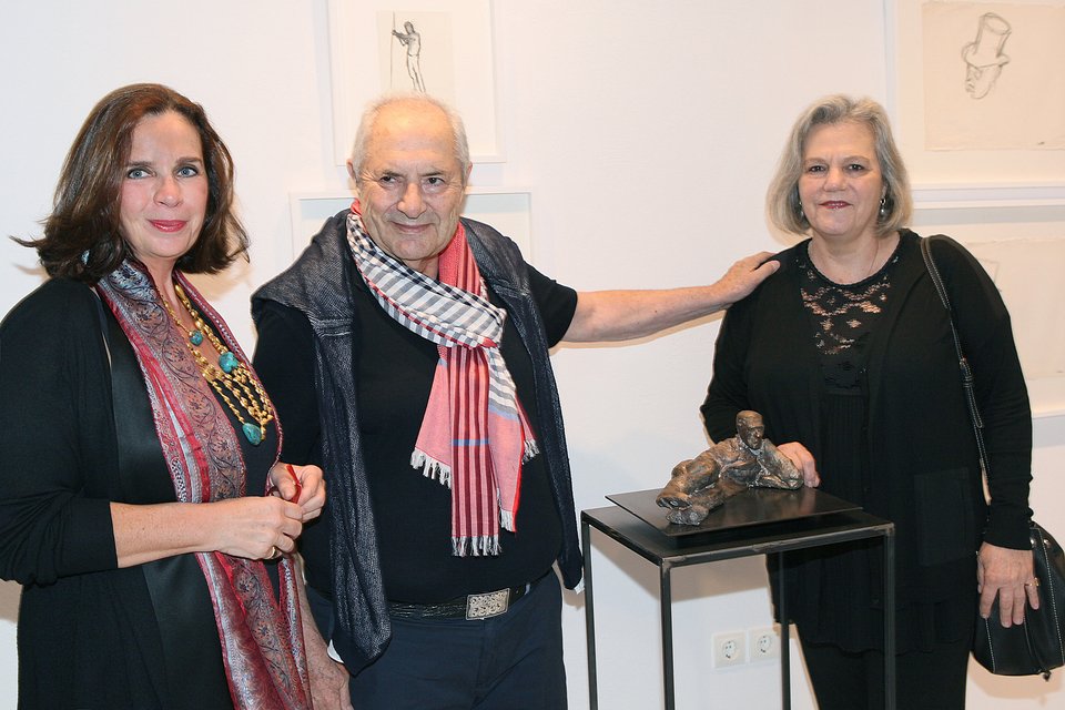 Συγκίνηση στα εγκαίνια της έκθεσης του Γιώργου Λάππα στη γκαλερί Citronne στον Πόρο [εικόνες]  | iefimerida.gr 1