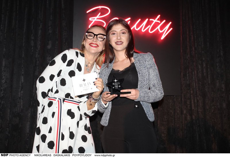 Κι άλλο ελληνικό κόκκινο χαλί -Μοντέλα, παρουσιάστριες, celebrities σε βραδιά ομορφιάς [εικόνες] | iefimerida.gr 3