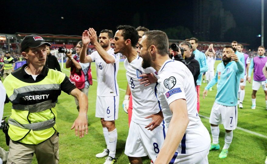 Οι διεθνείς φώναζαν στην Αστυνομία της Βοσνίας να σταματήσει το ξύλο στους Ελληνες οπαδούς [εικόνες] | iefimerida.gr 4