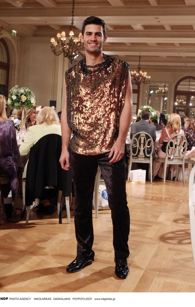 Γαλλικός αέρας στην καρδιά της Αθήνας -Οσα έγιναν στην επίδειξη Pierre Cardin [εικόνες] | iefimerida.gr 3