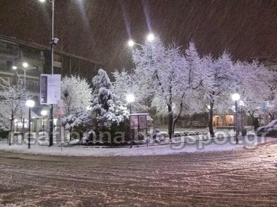 Σε κλοιό χιονιά η Βόρεια Ελλάδα -Ντύθηκε στα λευκά [εικόνες] | iefimerida.gr 1