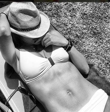 Η καλοκαιρινή Έλενα Παπαβασιλείου αναστατώνει τις Σπέτσες [εικόνες]  | iefimerida.gr 8