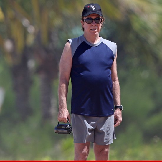 Σοκάρει η εικόνα του 73χρονου Τσακ Νόρις - Για πρώτη φορά χωρίς γένια [βίντεο]  | iefimerida.gr 0