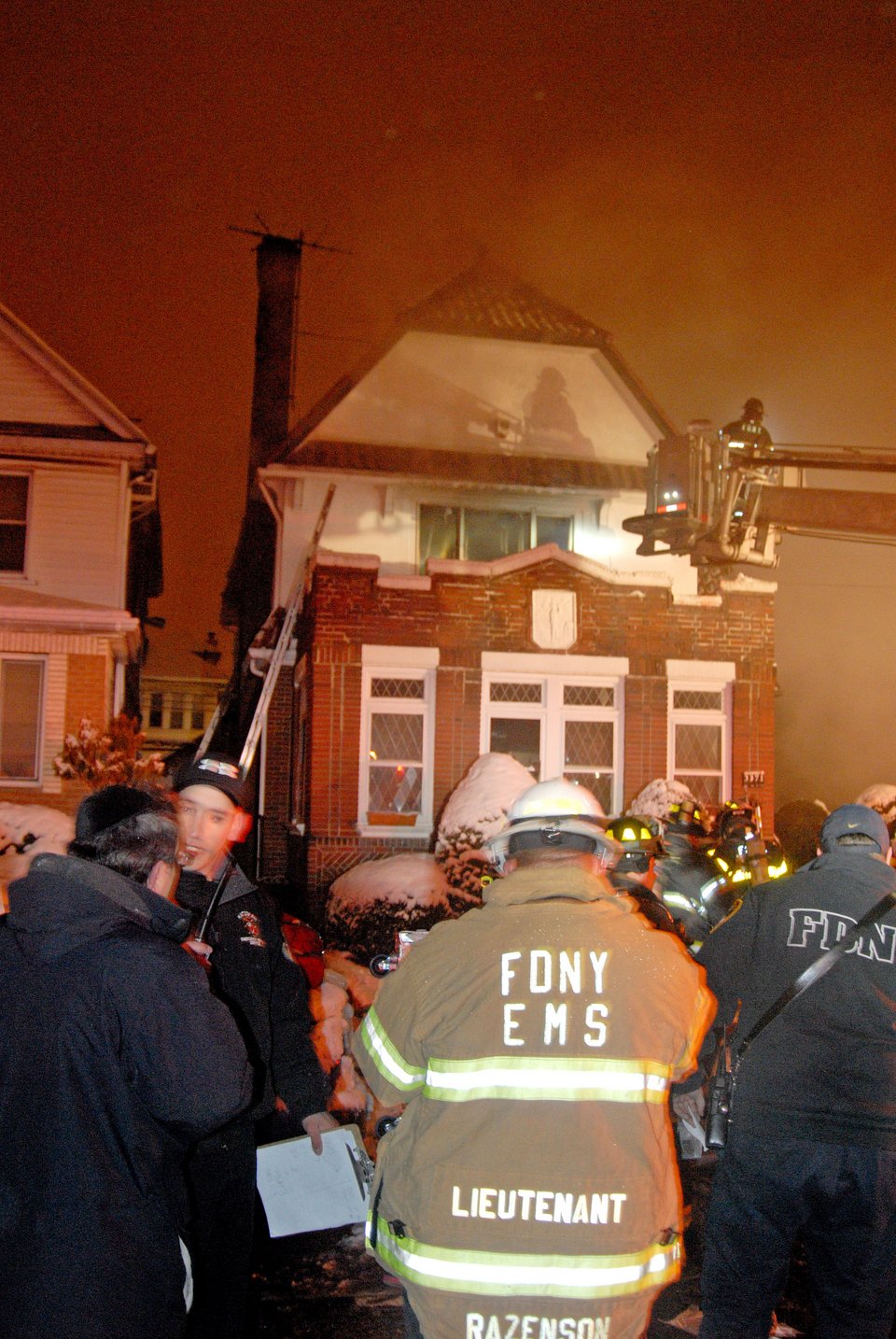 Επτά παιδιά νεκρά από πυρκαγιά στη Νέα Υόρκη [εικόνες] | iefimerida.gr 2