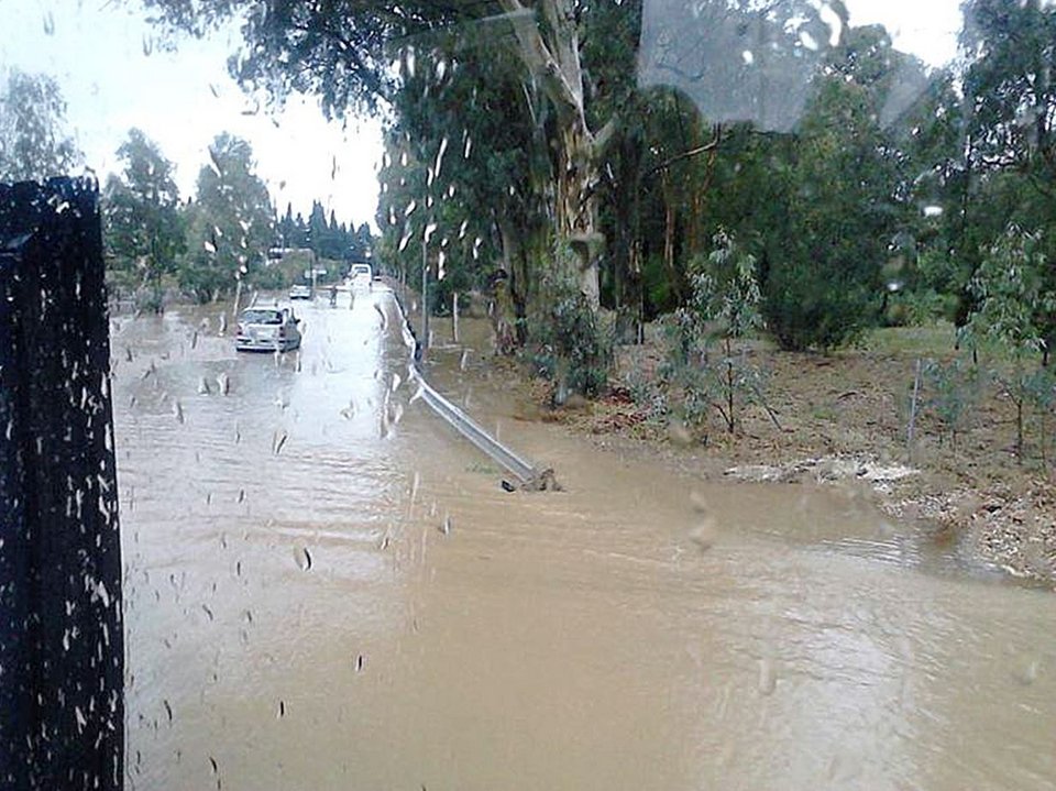 Εικόνες βιβλικής καταστροφής στην Κεφαλονιά από την κακοκαιρία [εικόνες] | iefimerida.gr 0