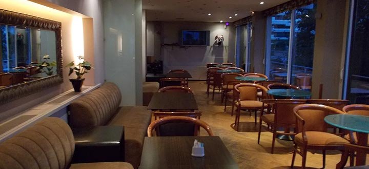 Εκλεισε ο «Πράπας» -Το θρυλικό στέκι των Ν. Προαστίων, το «Sweet Home» στις «Καλοκαιρινές διακοπές» του Καρβέλα [εικόνες] | iefimerida.gr 4