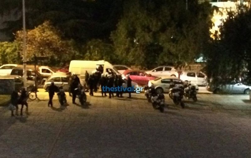 Θεσσαλονίκη: Με βροχή το συλλαλητήριο για τη Μακεδονία, εκατοντάδες στο δρόμο [εικόνες & βίντεο] | iefimerida.gr 2