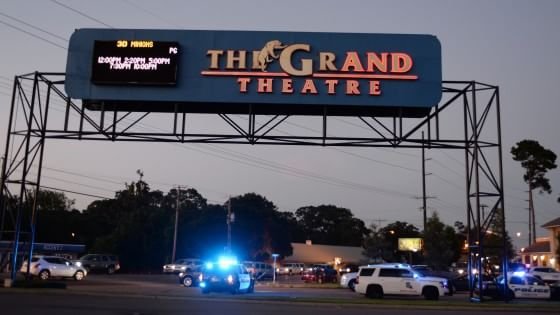 Τρόμος στη Λουιζιάνα: Ενοπλος άνοιξε πυρ σε σινεμά -Σκότωσε δύο και αυτοκτόνησε [εικόνες & βίντεο] | iefimerida.gr 1