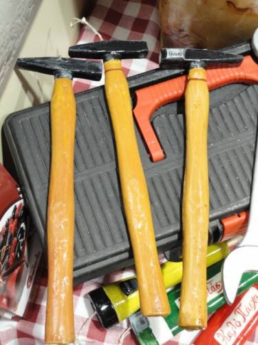 Ο Βαρουφάκης έγινε και... λαμπάδα για το Πάσχα [εικόνες] | iefimerida.gr 2