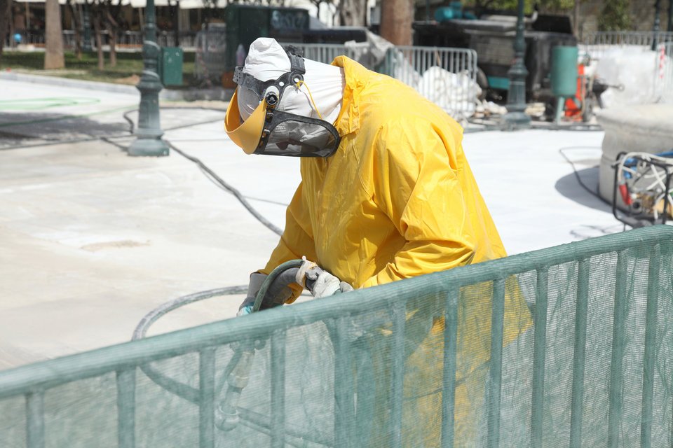 Το Σύνταγμα ομορφαίνει ξανά: Σε εξέλιξη εργασίες αποκατάστασης των πληγών της πλατείας [εικόνες] | iefimerida.gr 2