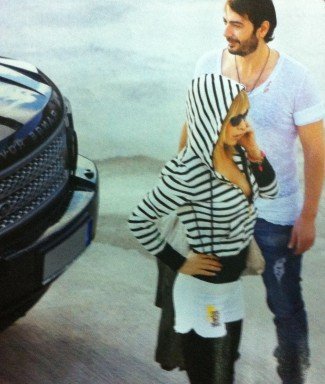 Πρόκληση-Η Νατάσα Καλογρίδη με ελικόπτερο στη Μύκονο [εικόνες] | iefimerida.gr 2