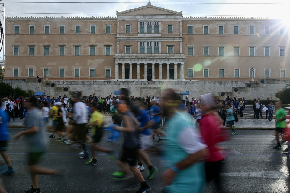 Ο 35ος Μαραθώνιος της Αθήνας μέσα από τον φωτογραφικό φακό -«Γιορτή»με 50.000 δρομείς [εικόνες]  | iefimerida.gr 10