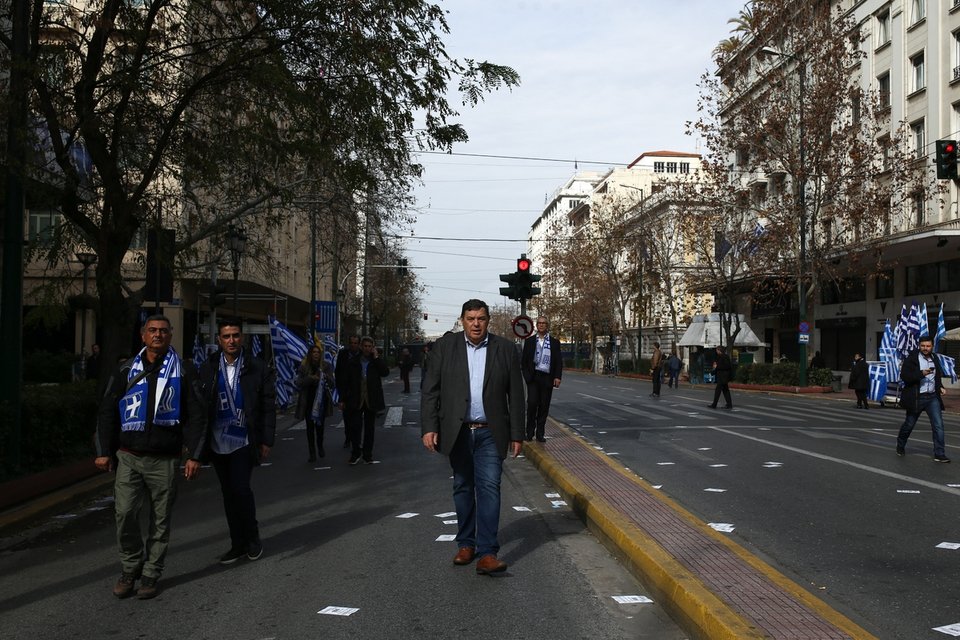 Στο συλλαλητήριο του Συντάγματος και ο Φράγκος Φραγκούλης [εικόνες] | iefimerida.gr 1