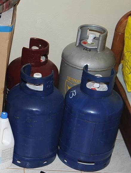 Εργαστήριο παρασκευής βομβών η γιάφκα του Ξηρού στο Λουτράκι – Ολα όσα βρήκαν οι Αρχές [εικόνες] | iefimerida.gr 9