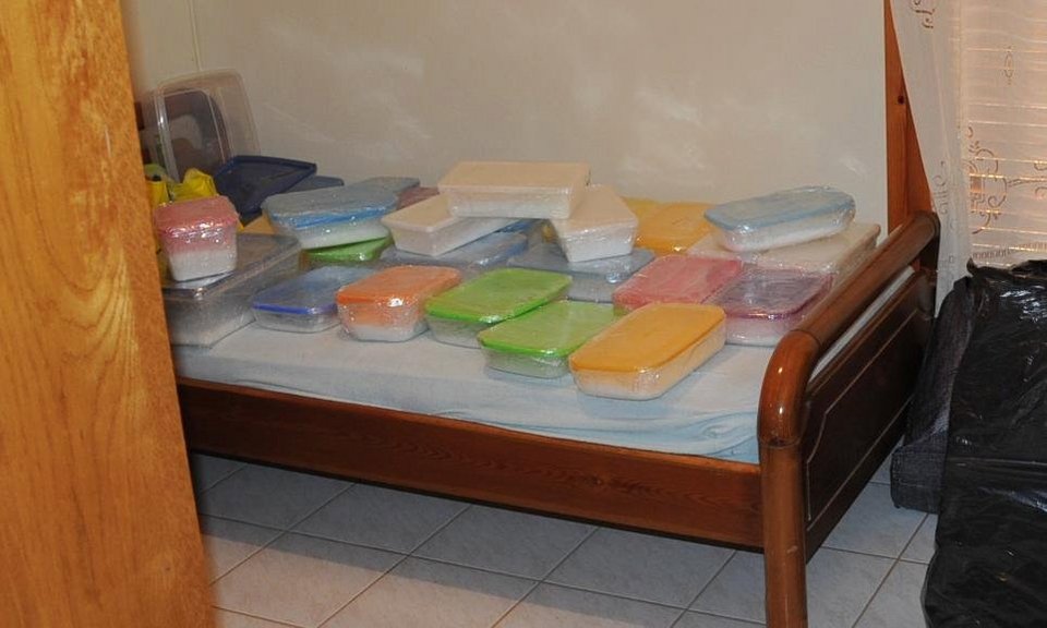 Εργαστήριο παρασκευής βομβών η γιάφκα του Ξηρού στο Λουτράκι – Ολα όσα βρήκαν οι Αρχές [εικόνες] | iefimerida.gr 7