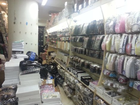 Παρεμπόριο γιγαντιαίων διαστάσεων: Εντοπίστηκε κατάστημα με περισσότερα από 65.000 προϊόντα-μαϊμού [εικόνες] | iefimerida.gr 4