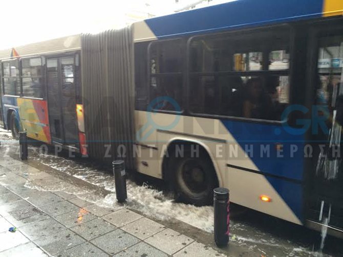 Το μπουρίνι «έπνιξε» τη Θεσσαλονίκη -Προβλήματα και διακοπή ρεύματος από την καταιγίδα [εικόνες&βίντεο] | iefimerida.gr 3