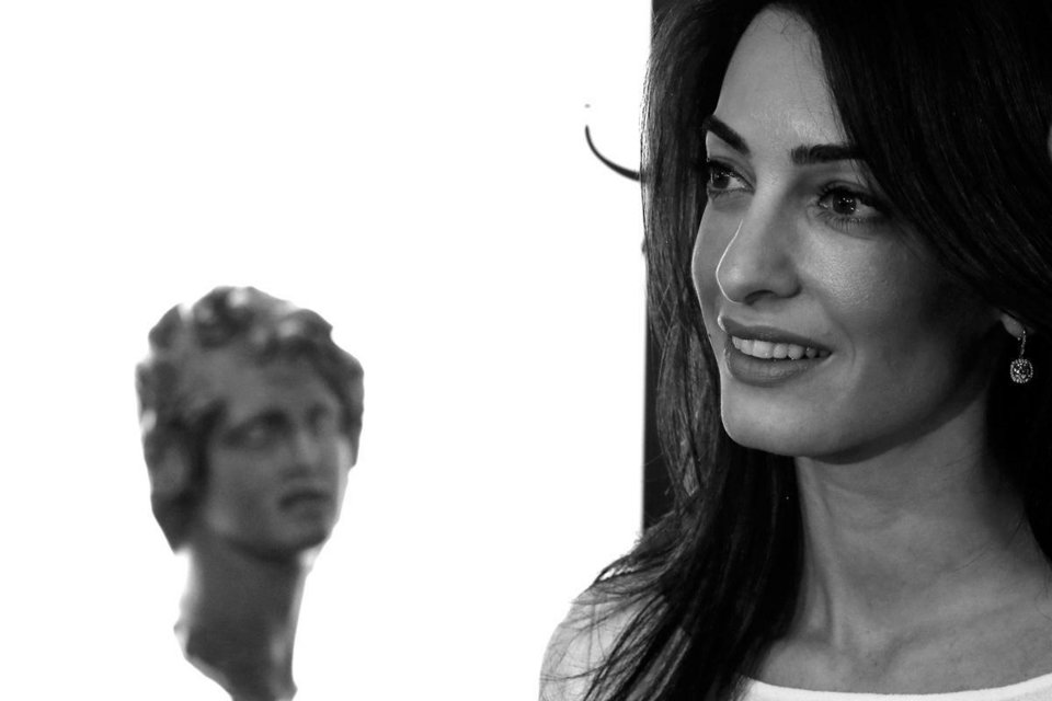 H Αλαμουντίν ανακηρύχθηκε το πιο συναρπαστικό πρόσωπο της χρονιάς [εικόνες & βίντεο] | iefimerida.gr 5