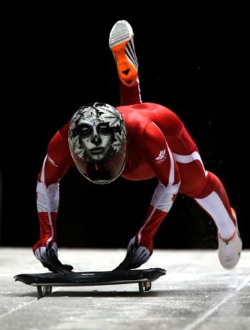 Τα 10 πιο φουτουριστικά κράνη αθλητών, που έκλεψαν την παράσταση στους Χειμερινούς Ολυμπιακούς [εικόνες] | iefimerida.gr 0