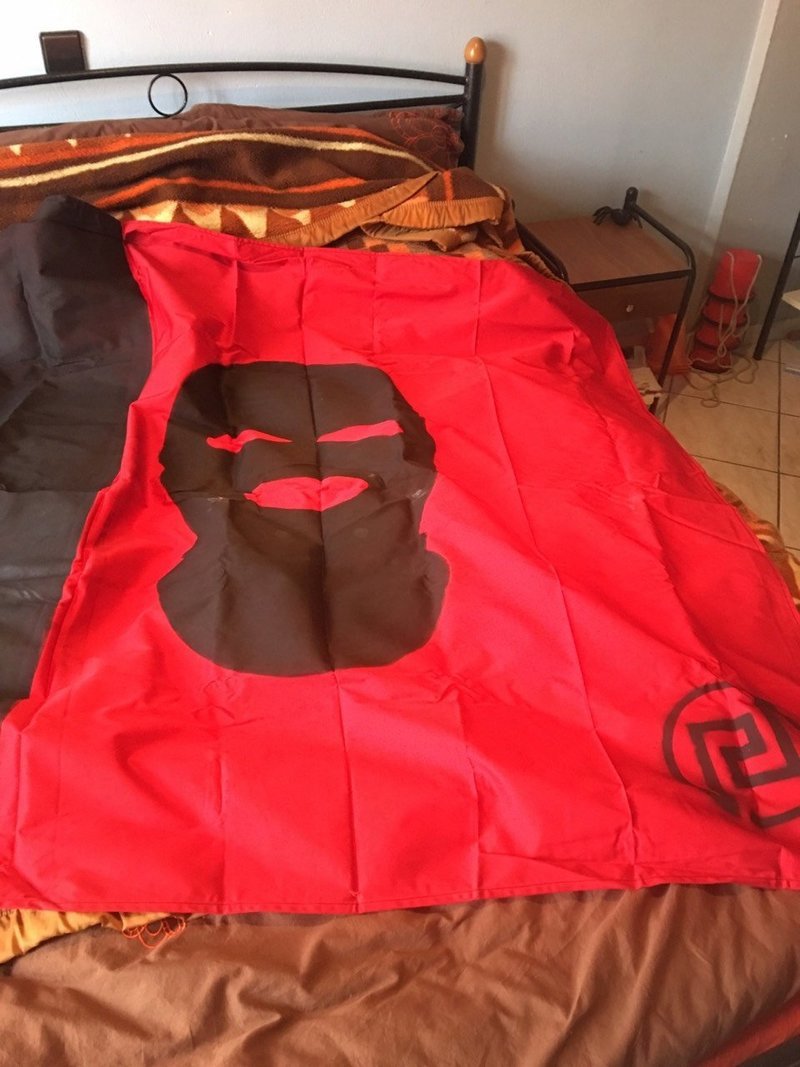 Τι βρέθηκε στα σπίτια των νεοναζιστών της Combat 18: Σβάστικες, βιβλία του Χίτλερ, εκρηκτικά [εικόνες] | iefimerida.gr 11