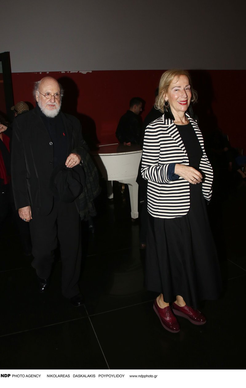 Σπάνια δημόσια εμφάνιση του Διονύση Σαββόπουλου με την σύζυγό του [εικόνες] | iefimerida.gr 0