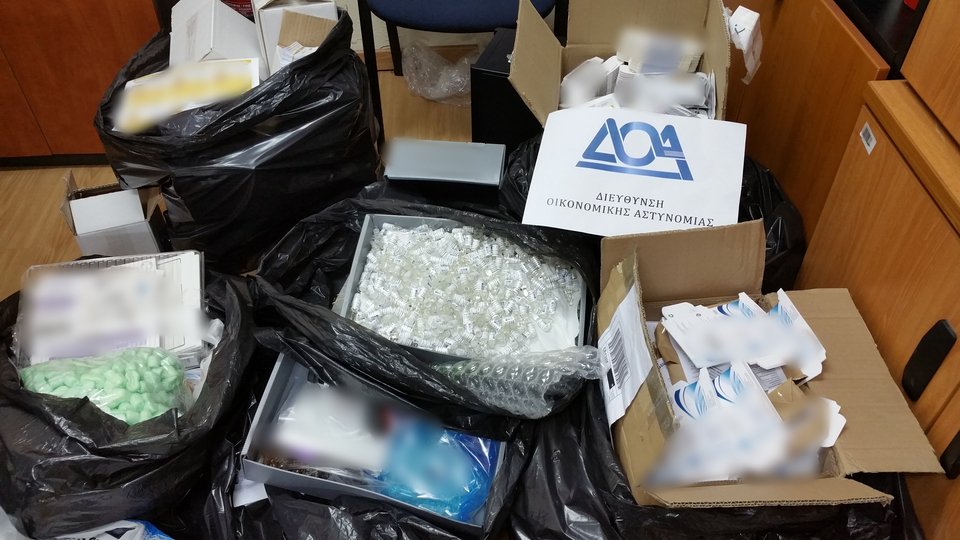 Είχαν στήσει «εργοστάσιο» παρασκευής αναβολικών στην Αττική – Περισσότερες από 500 «αποστολές» στο εξωτερικό [εικόνες & βίντεο] | iefimerida.gr 2