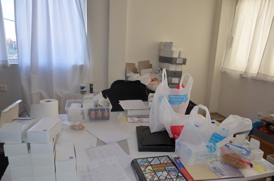 Είχαν στήσει «εργοστάσιο» παρασκευής αναβολικών στην Αττική – Περισσότερες από 500 «αποστολές» στο εξωτερικό [εικόνες & βίντεο] | iefimerida.gr 4