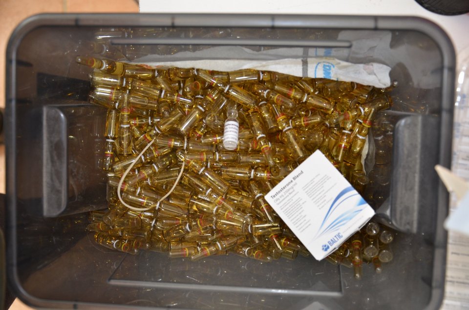 Είχαν στήσει «εργοστάσιο» παρασκευής αναβολικών στην Αττική – Περισσότερες από 500 «αποστολές» στο εξωτερικό [εικόνες & βίντεο] | iefimerida.gr 8