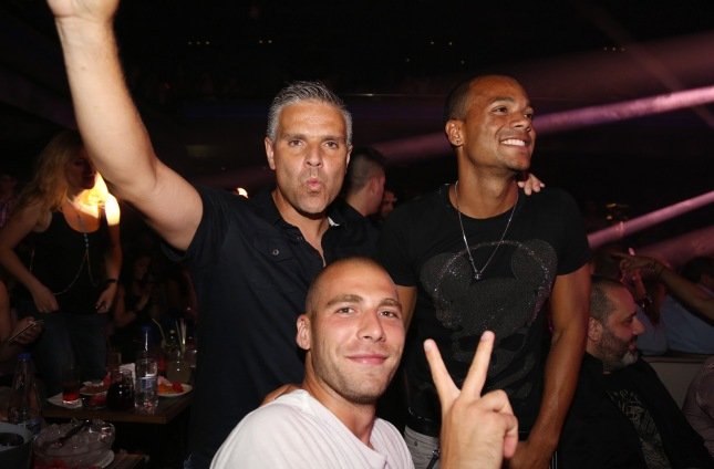 Ολυμπιακός: Το γλέντι στα μπουζούκια και η παρακάμερα του τελικού [εικόνες & βίντεο] | iefimerida.gr 4