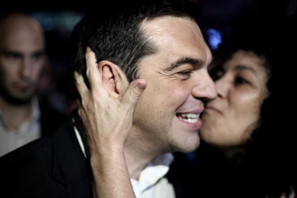 Στην ΕΡΤ συνεχίστηκε η παρέλαση των υπουργών: Η υποδοχή ροκ σταρ σε Τσίπρα και ο ασυγκράτητος Παππάς [εικόνες] | iefimerida.gr 0