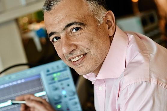 Ο δαιμόνιος Ελληνοκύπριος που βρήκε το ελιξίριο της νεότητας -Η τρομερή ανακάλυψή του που «σβήνει» τις ρυτίδες [εικόνες] | iefimerida.gr 1