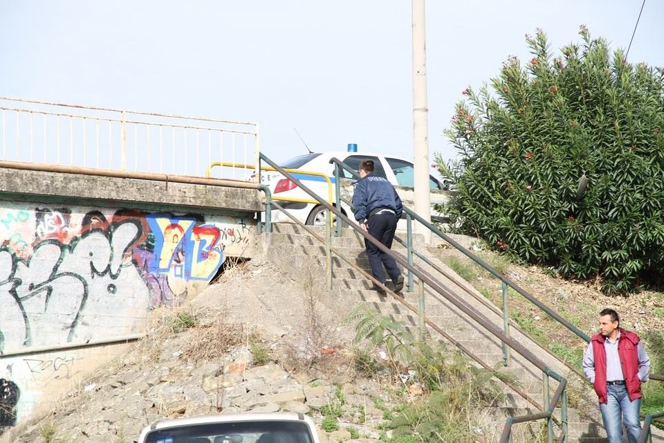 Γυναίκα έπεσε από γέφυρα στο Αγρίνιο [εικόνες] | iefimerida.gr 1