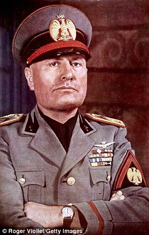 Η εκπληκτική ιστορία της κόκκινης Alfa Romeo της φίλης του Μουσολίνι -Ηταν πεταμένη σε έναν αχυρώνα επί 21 χρόνια [εικόνες] | iefimerida.gr 0