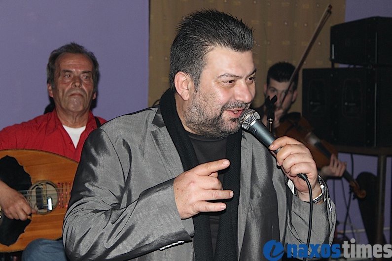 Γνωστός τραγουδιστής ρίχνει «πόρτα» στον Λεβέντη για τις εκλογές και τον βρίζει [εικόνες] | iefimerida.gr 0