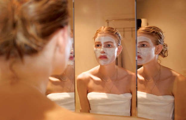 Tι πραγματικά βρίσκεται πίσω από τη λάμψη των μοντέλων στα Fashion Weeks -Ακολουθώντας τη Λουίζ [εικόνες] | iefimerida.gr 0