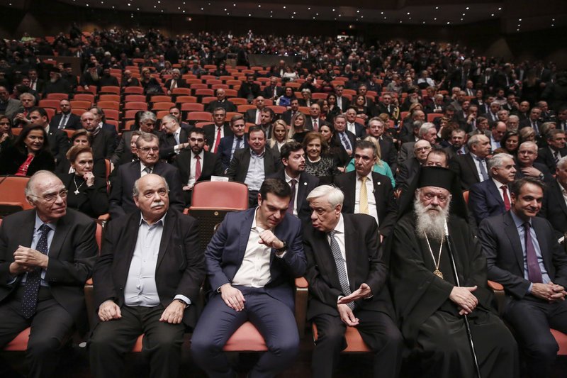 Παρά τη Novartis, τα 10 χρόνια του Ιερώνυμου τους ένωσαν [εικόνες] | iefimerida.gr 10