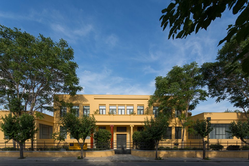 Φτιάχνουμε κοσμήματα από εφημερίδες και περιοδικά στο Πολιτιστικό Ιδρυμα Ομίλου Πειραιώς [εικόνες] | iefimerida.gr 2