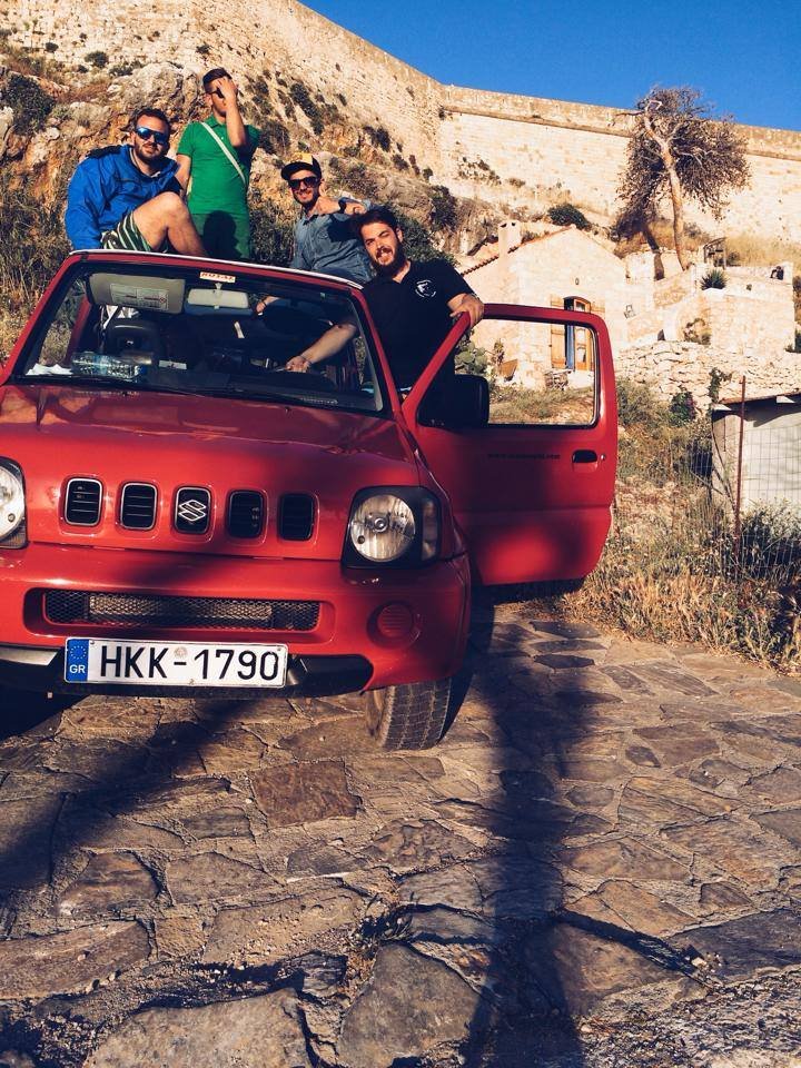 Ο γύρος της Ελλάδας σε 13 ημέρες -Οι τέσσερις παιδικοί φίλοι που έκαναν το όνειρο πραγματικότητα [εικόνες] | iefimerida.gr 10